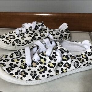 Time and Tru Leopard Print Sneakers - White and Black
